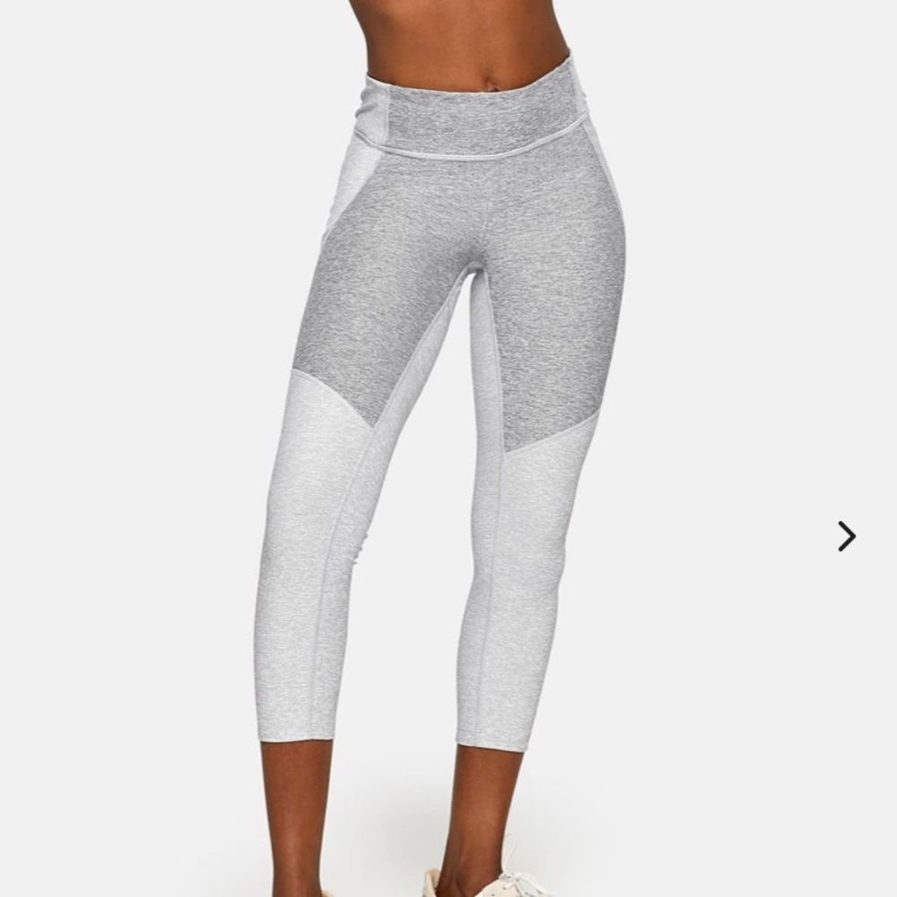 Outdoor voices 3/4 two tone leggings